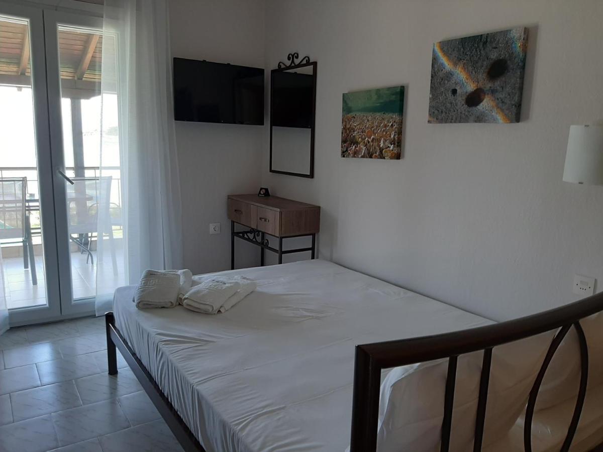 Latoura Studios Ormos Panagias Dış mekan fotoğraf